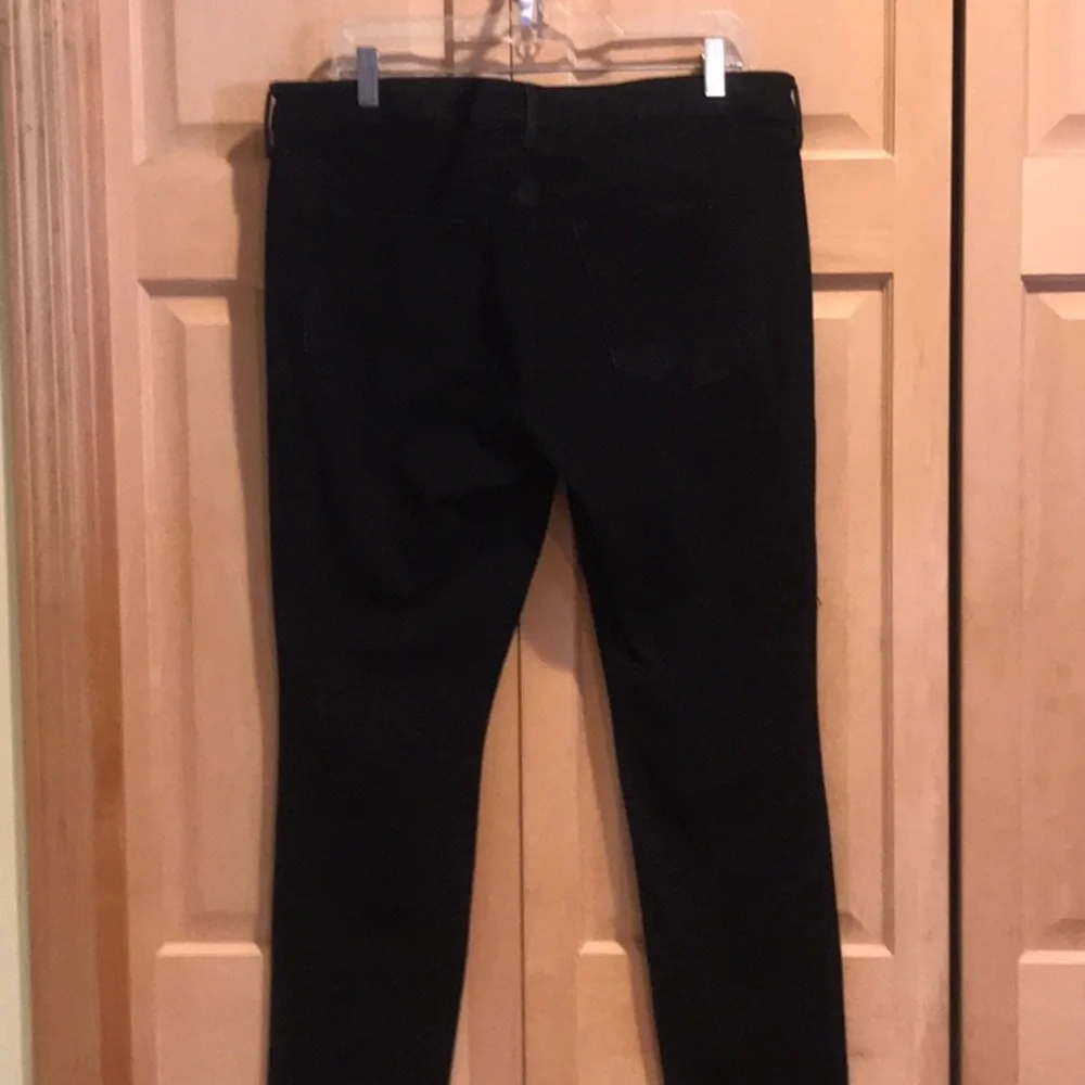 Old Navy Mid-Rise Skinny Jeans - Picture 6 of 8